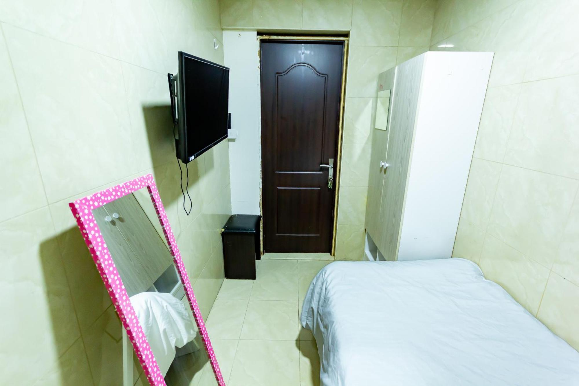 Small Budget Rooms For 'Girls' Only In Dubai, Marina Luaran gambar